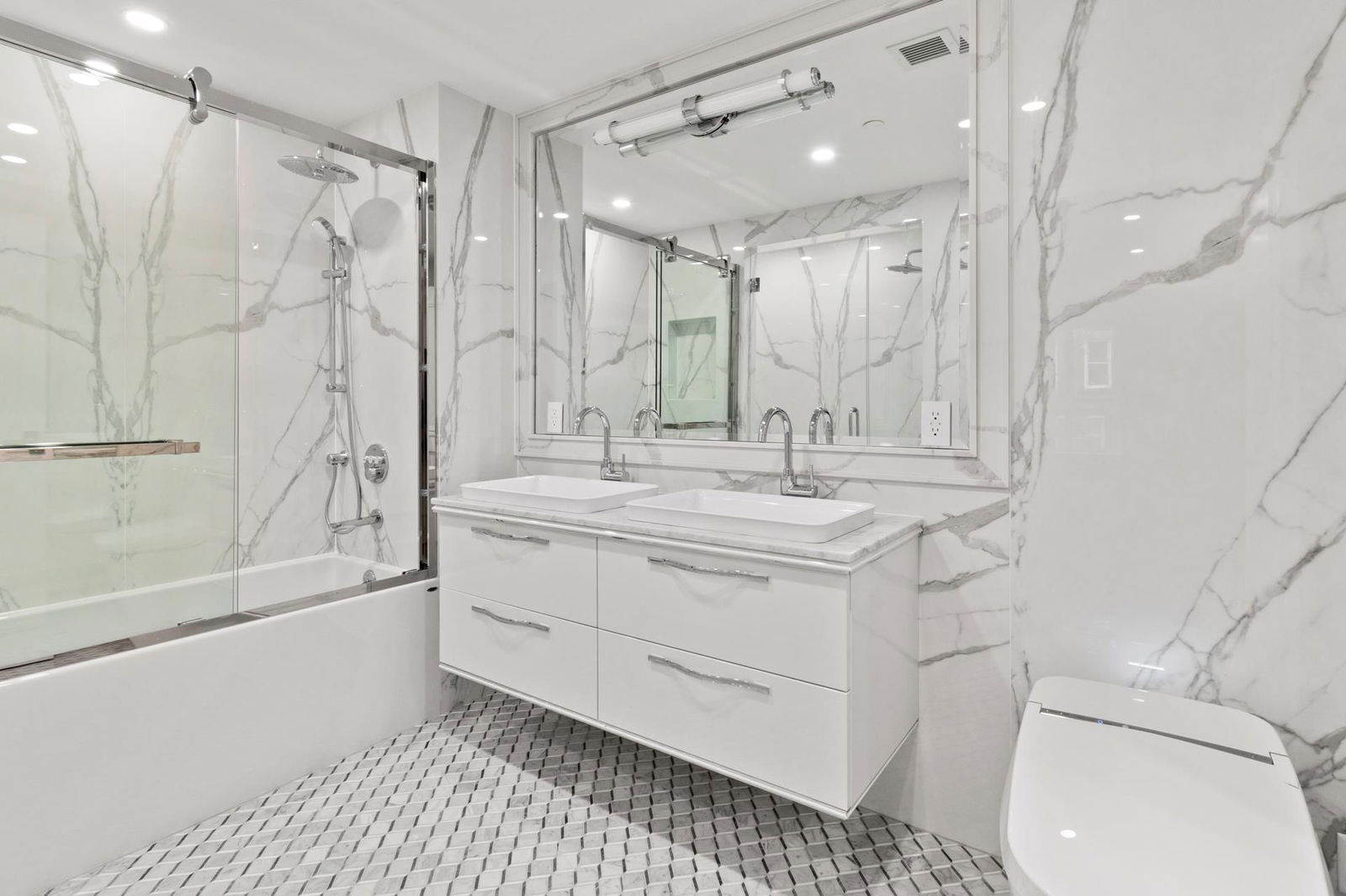 Real estate property located at 333 82ND #2A, New York, Yorkville, New York City, NY