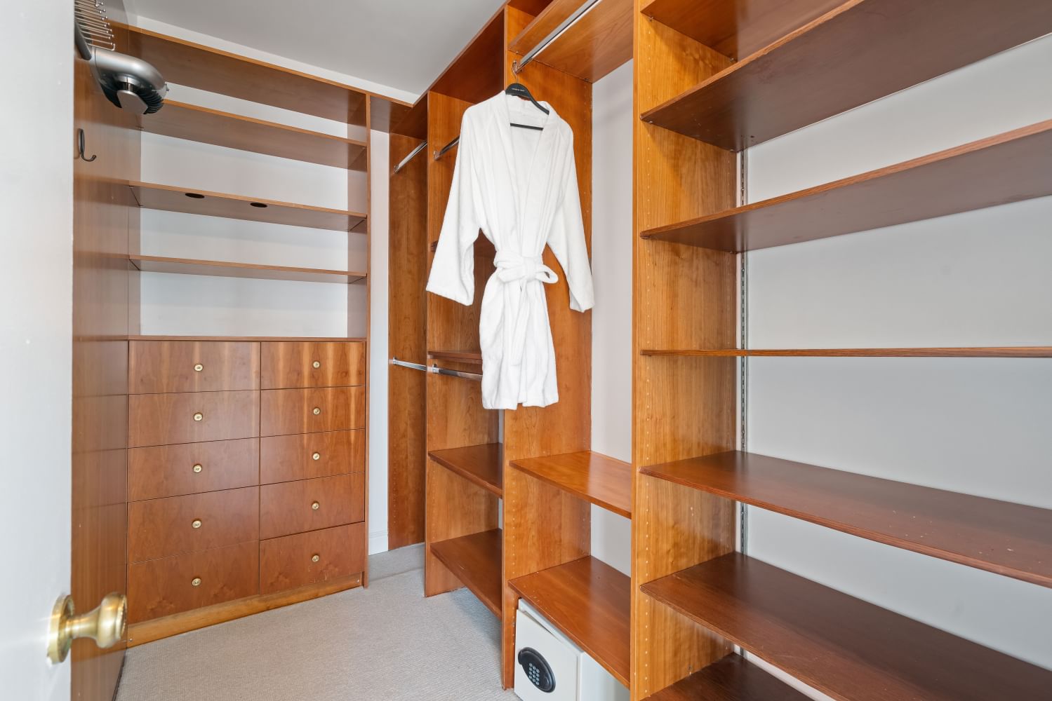 Real estate property located at 200 69TH #29B, New York, Lenox Hill, New York City, NY
