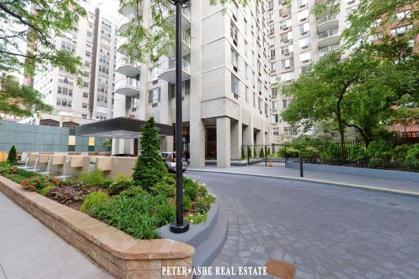 Real estate property located at 220 65th #8-J, New York, Upper East Side, New York City, NY