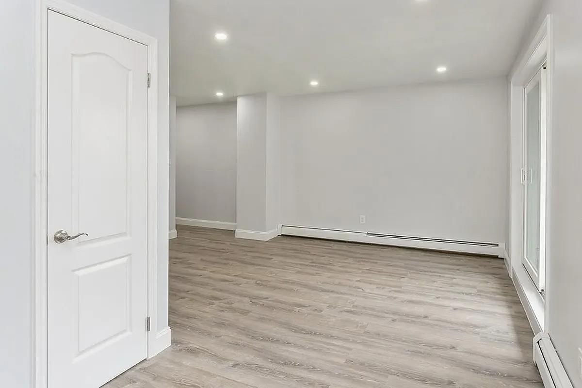 Real estate property located at 9729 4TH B3, Kings, Fort Hamilton, New York City, NY
