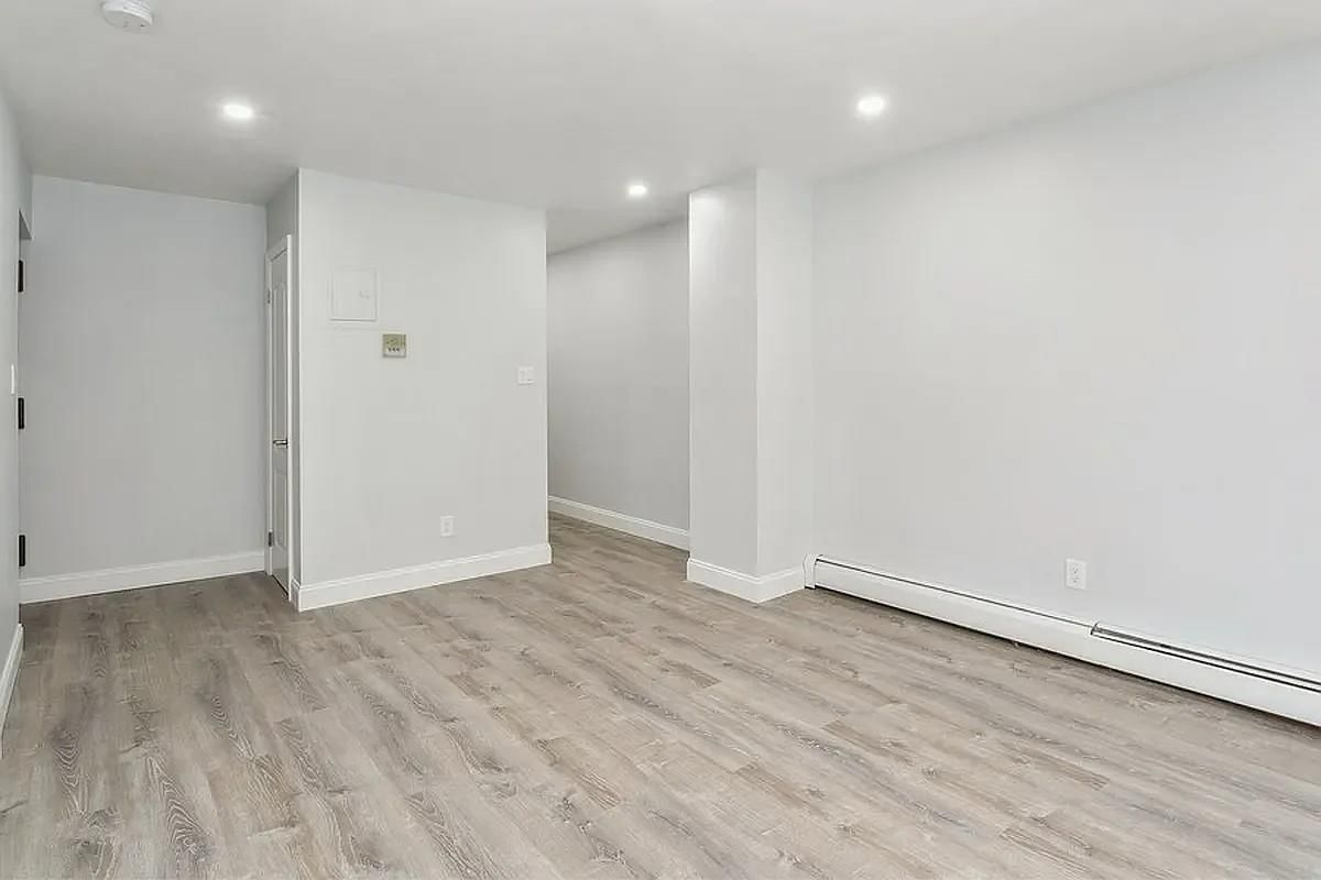 Real estate property located at 9729 4TH B3, Kings, Fort Hamilton, New York City, NY