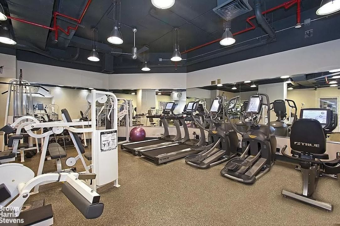 Real estate property located at 300 85TH #2202, New York, Yorkville, New York City, NY