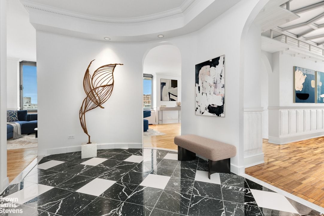 Real estate property located at 300 85TH #2202, New York, Yorkville, New York City, NY