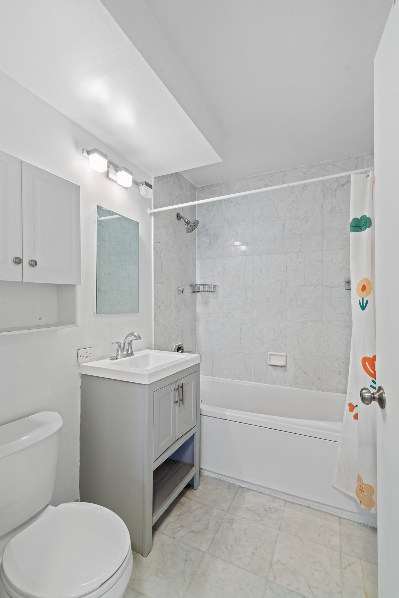 Real estate property located at 2 End #9H, New York, Battery Park, New York City, NY