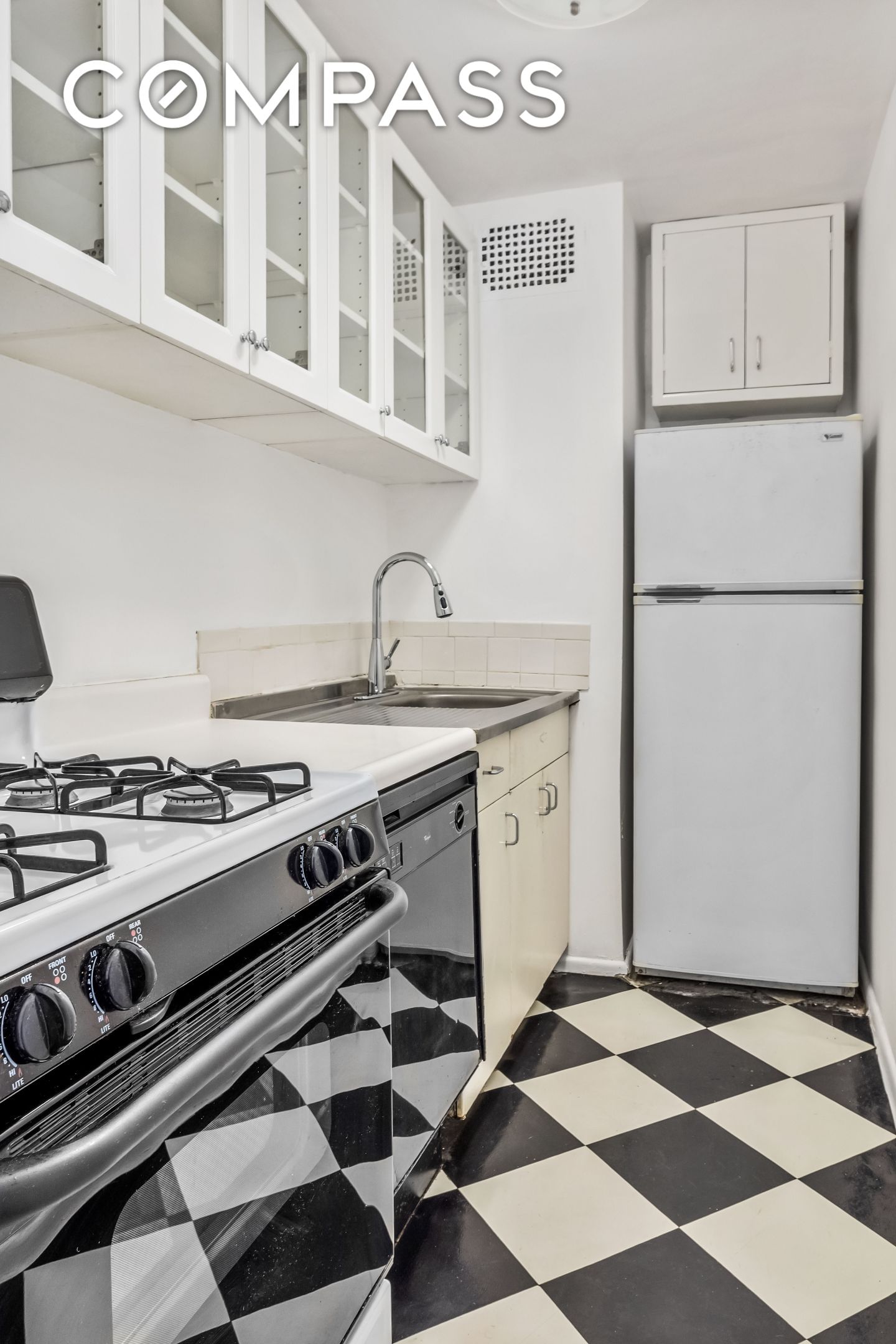 Real estate property located at 233 69th #2C, New York, Lenox Hill, New York City, NY