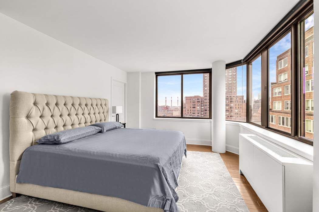 Real estate property located at 300 64th #17C, New York, Lenox Hill, New York City, NY
