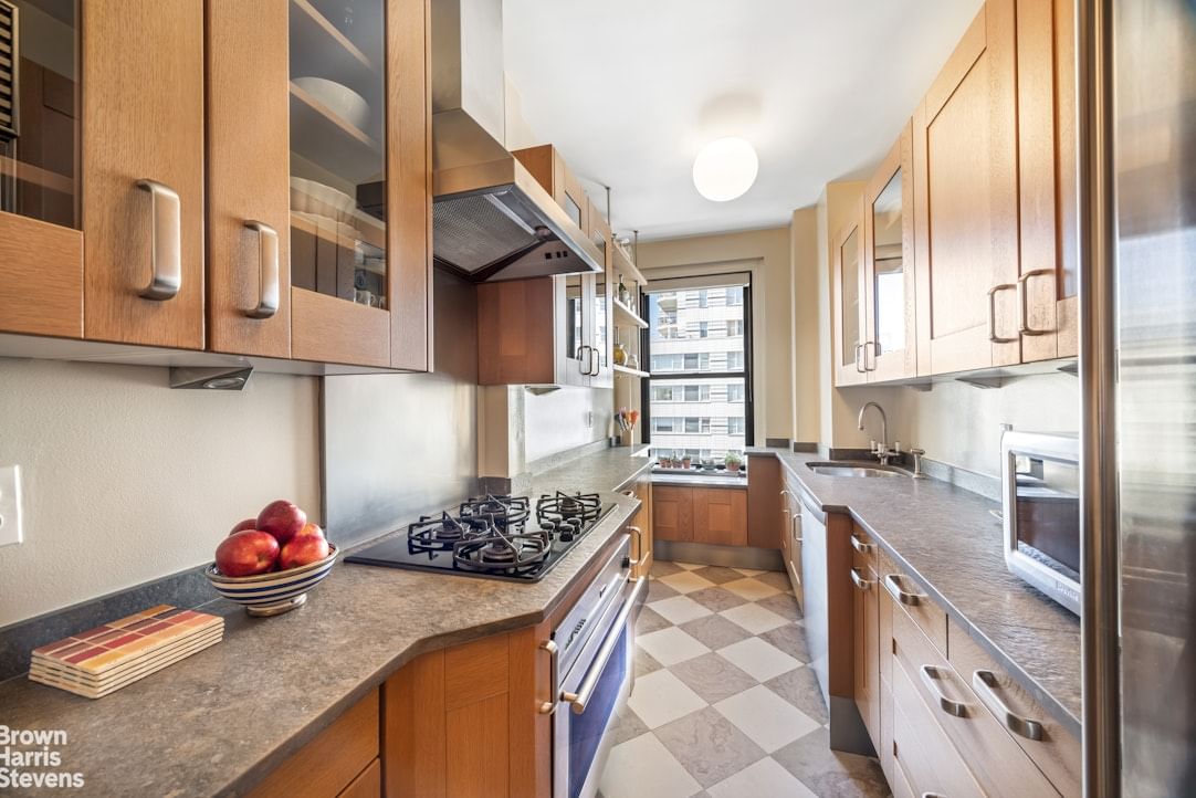 Real estate property located at 315 68TH #15DE, New York, Lenox Hill, New York City, NY