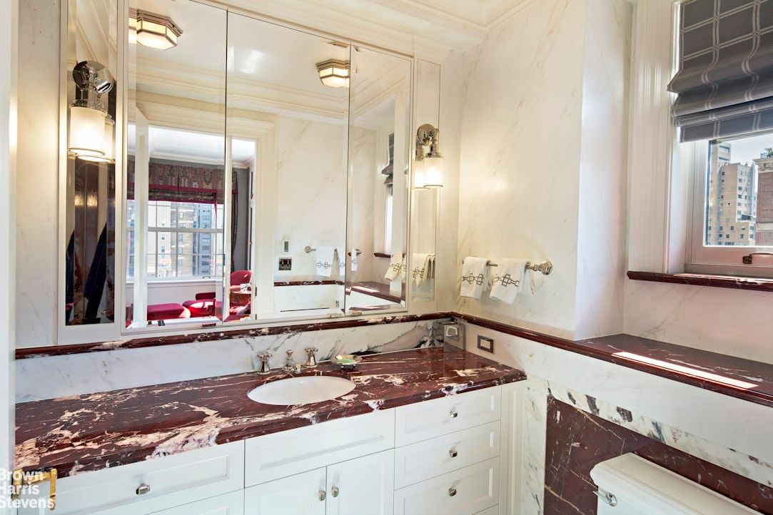 Real estate property located at 30 72ND #11THFL, New York, Lenox Hill, New York City, NY
