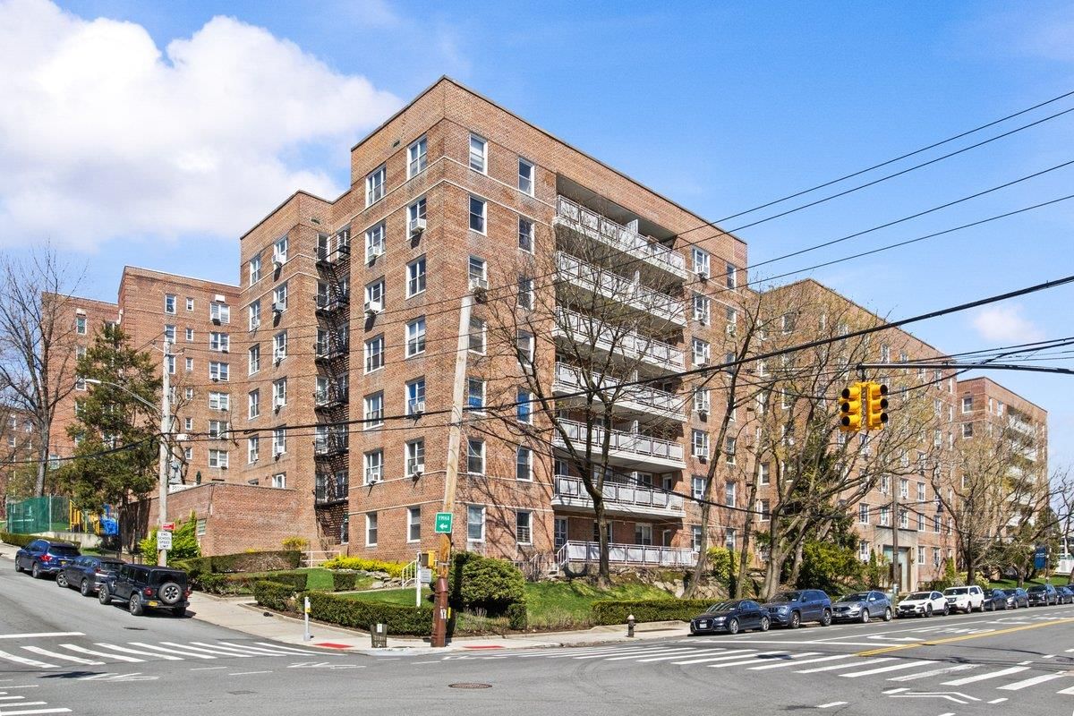Real estate property located at 5601 RIVERDALE #5F, Bronx, North Riverdale, New York City, NY
