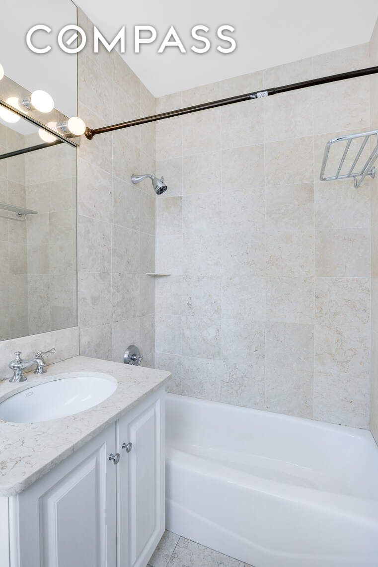 Real estate property located at 2 Columbus #17C, New York, Upper West Side, New York City, NY