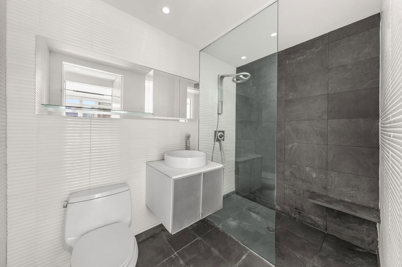 Real estate property located at 425 13TH #6G, New York, East Village, New York City, NY