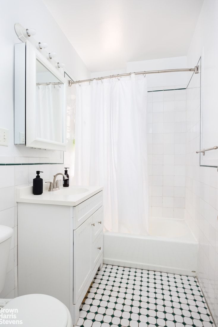 Real estate property located at 514 110TH #2D, New York, Upper West Side, New York City, NY
