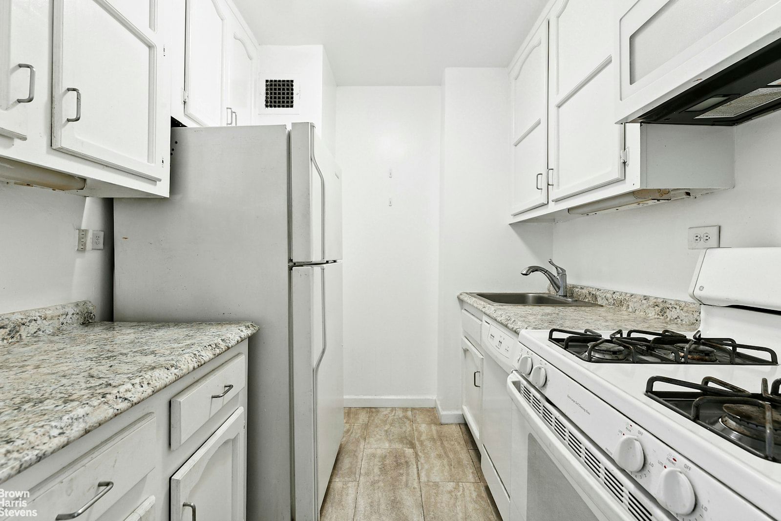 Real estate property located at 301 79TH #21P, New York, Yorkville, New York City, NY