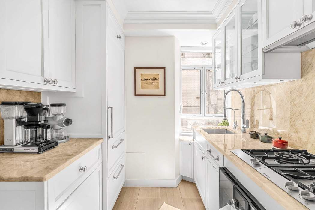 Real estate property located at 44 67th #11A, New York, Lenox Hill, New York City, NY