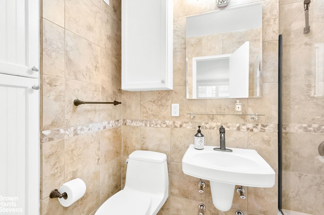 Real estate property located at 520 72ND #9C, New York, Lenox Hill, New York City, NY