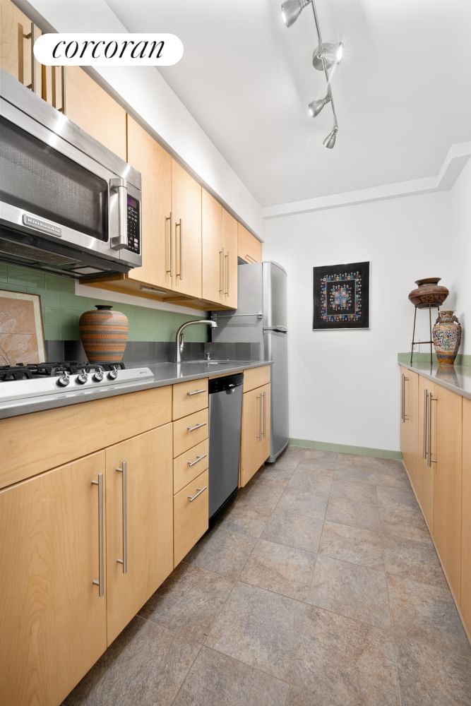 Real estate property located at 520 76TH #1E, New York, Lenox Hill, New York City, NY