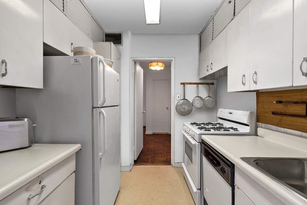 Real estate property located at 50 Sutton #8K, New York, Sutton, New York City, NY