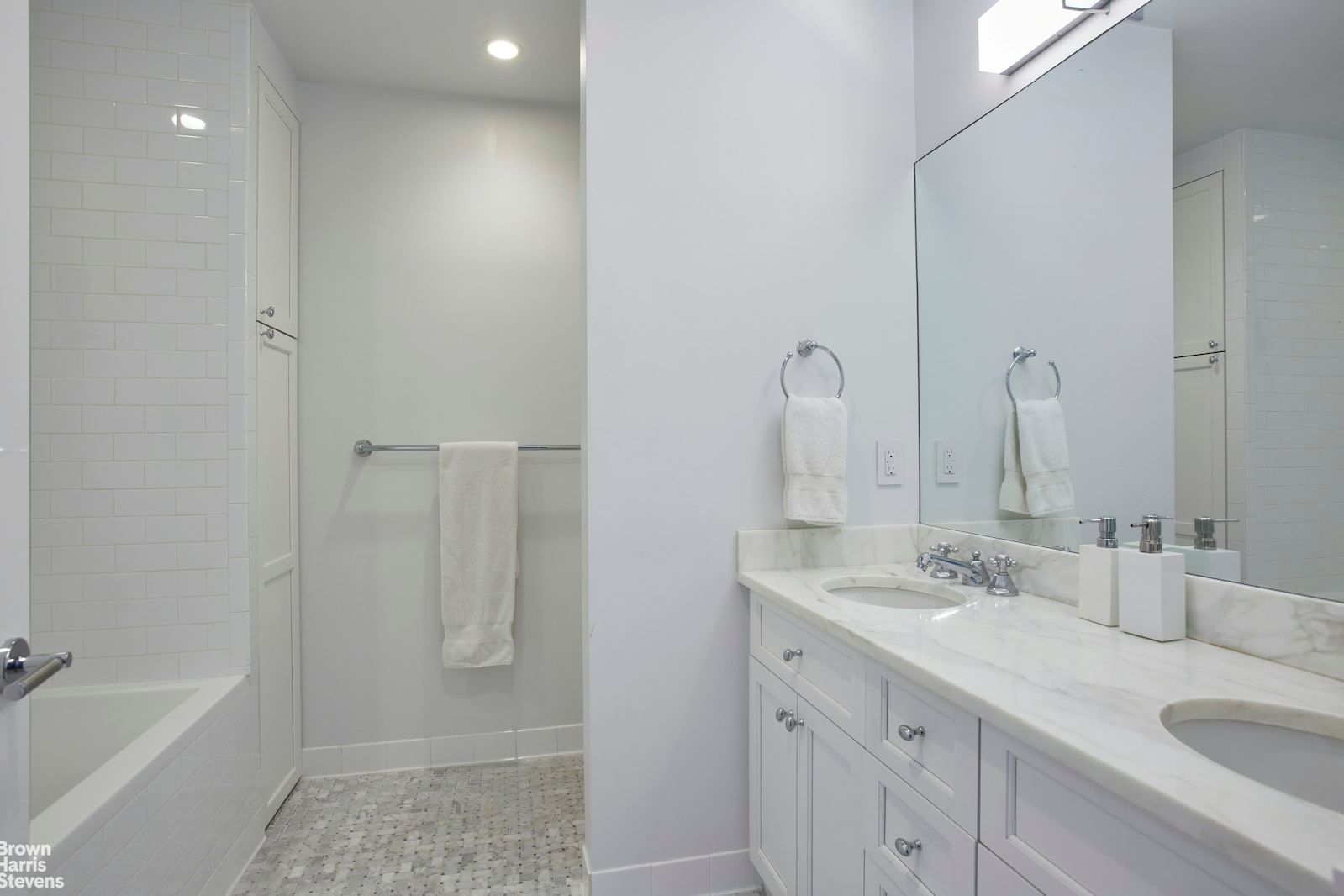 Real estate property located at 101 81ST #701/702, New York, Upper West Side, New York City, NY