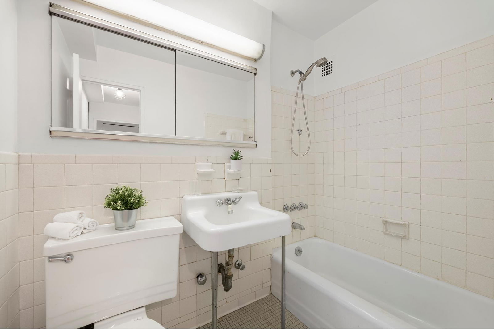 Real estate property located at 16 16TH #2AS, New York, Flatiron, New York City, NY