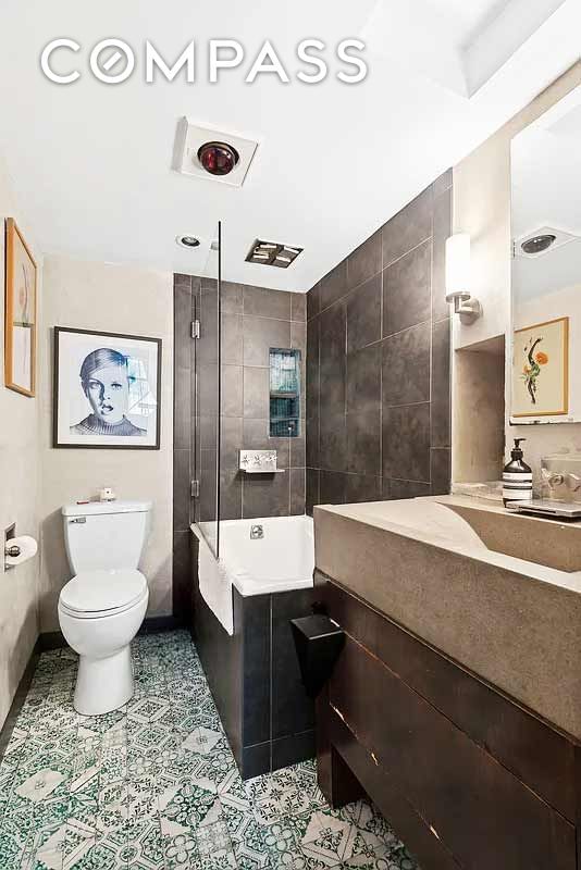 Real estate property located at 300 4th #1A, New York, East Village, New York City, NY