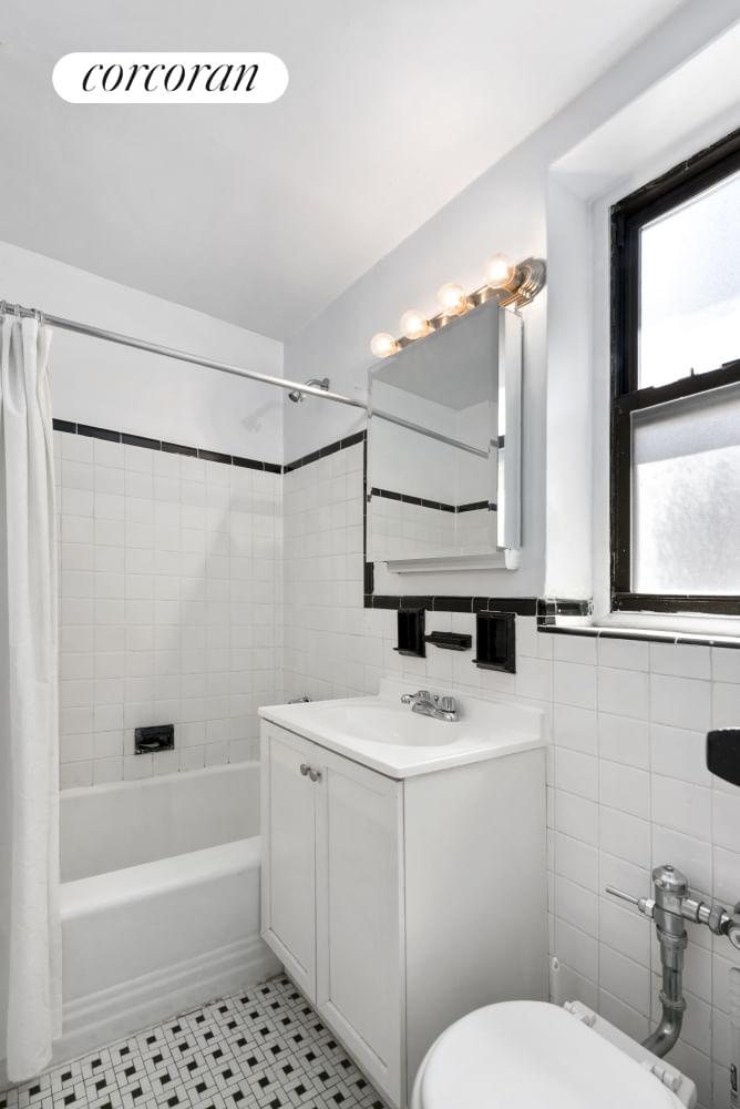 Real estate property located at 1420 YORK #4G, New York, Lenox Hill, New York City, NY