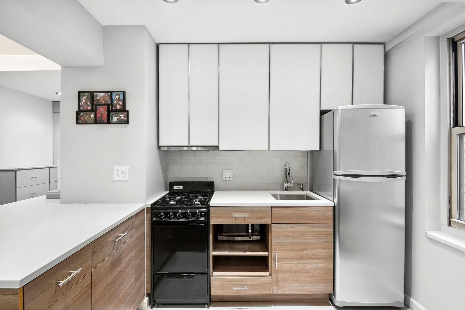 Real estate property located at 220 MADISON #2D, New York, Midtown, New York City, NY