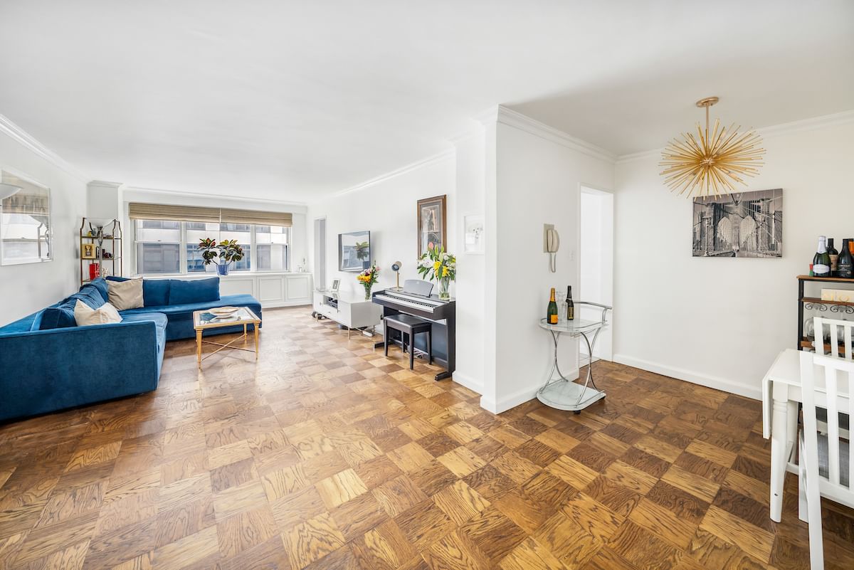 Real estate property located at 420 72nd #8C, New York, Lenox Hill, New York City, NY