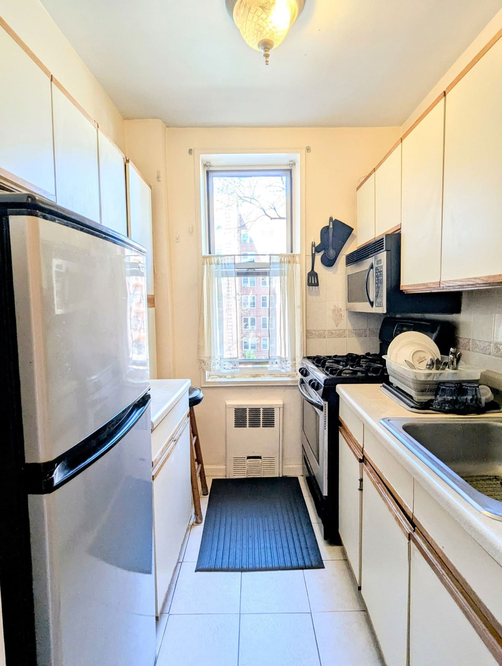 Real estate property located at 9707 4th #4R, Kings, Fort Hamilton, New York City, NY