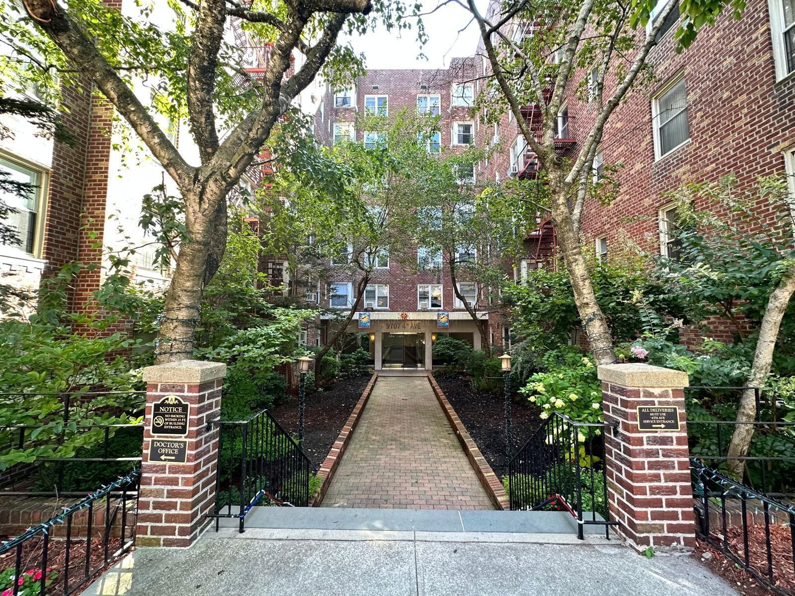 Real estate property located at 9707 4th #4R, Kings, Fort Hamilton, New York City, NY