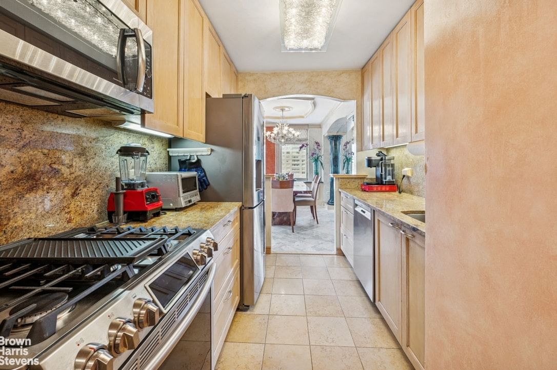 Real estate property located at 422 72ND #28D, New York, Lenox Hill, New York City, NY