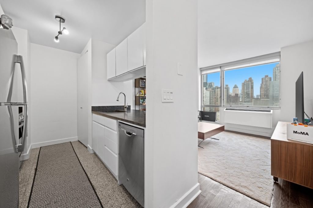 Real estate property located at 1965 Broadway #17J, New York, Upper West Side, New York City, NY