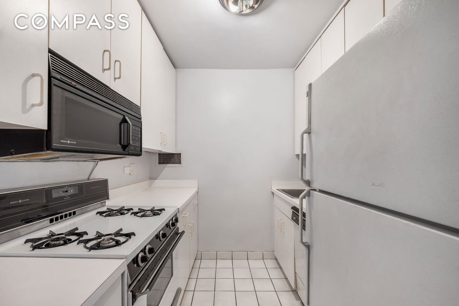 Real estate property located at 301 64th #4J, New York, Upper East Side, New York City, NY