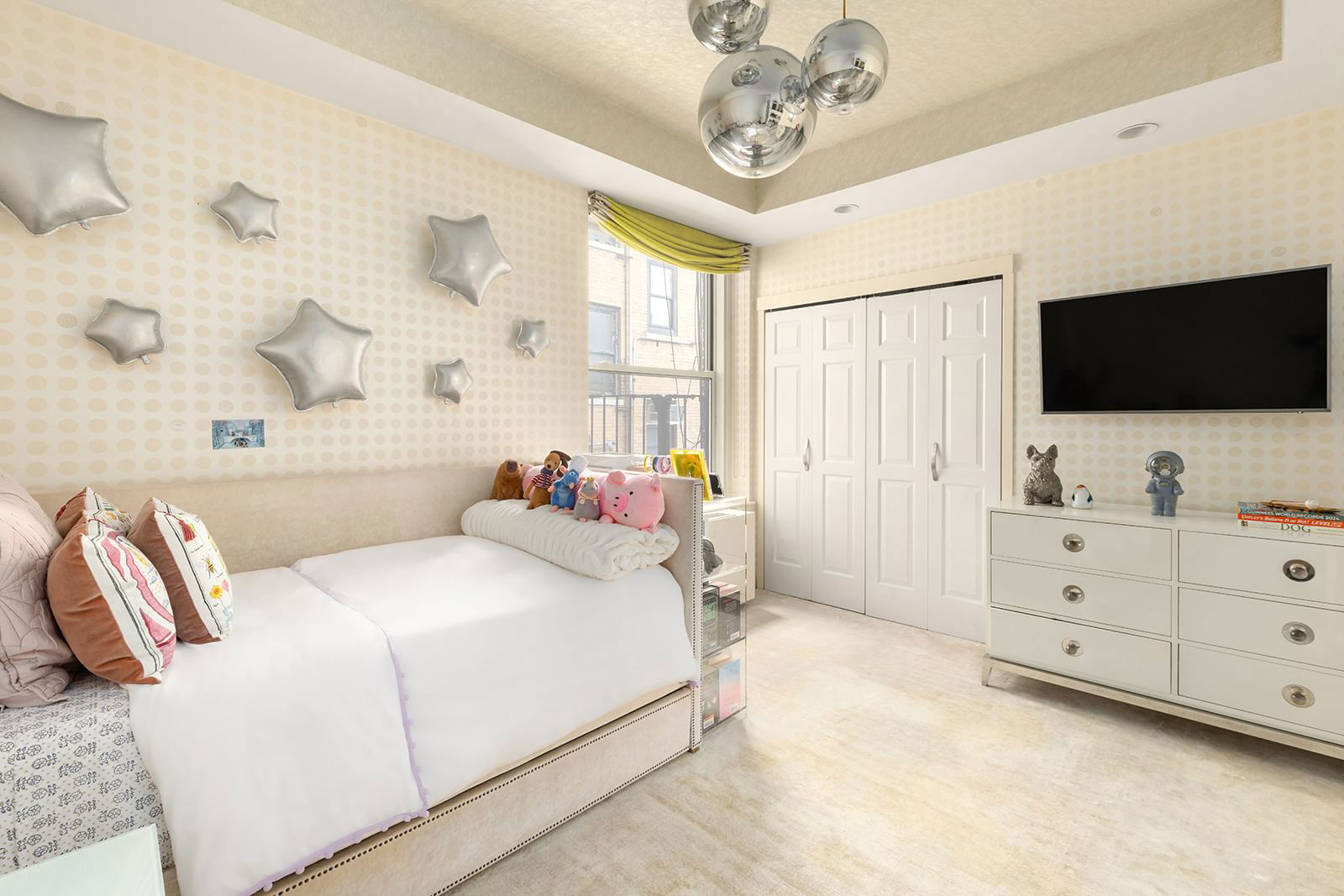 Real estate property located at 944 Park #12th Floor, New York, Upper East Side, New York City, NY