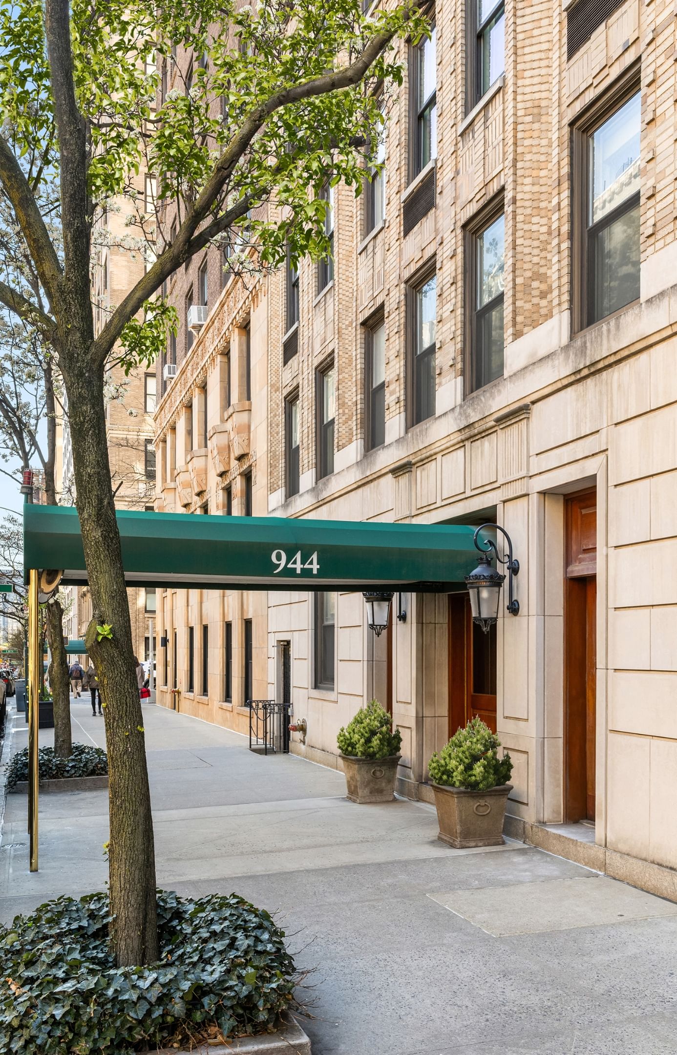 Real estate property located at 944 Park #12th Floor, New York, Upper East Side, New York City, NY