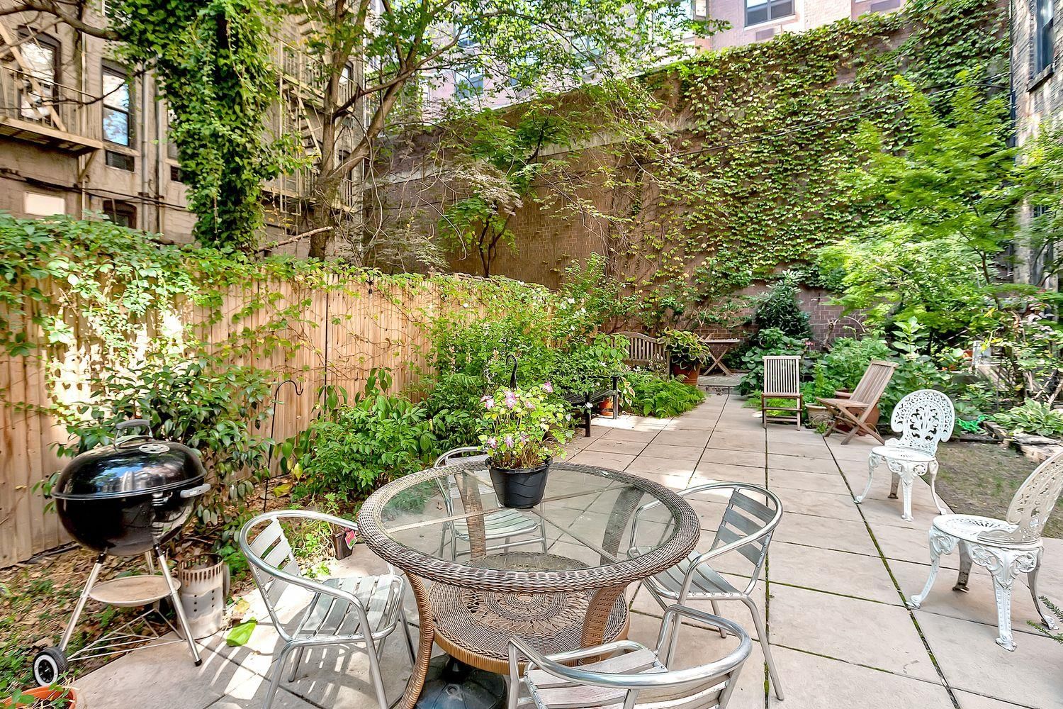 Real estate property located at 206 90TH #4W, New York, Yorkville, New York City, NY
