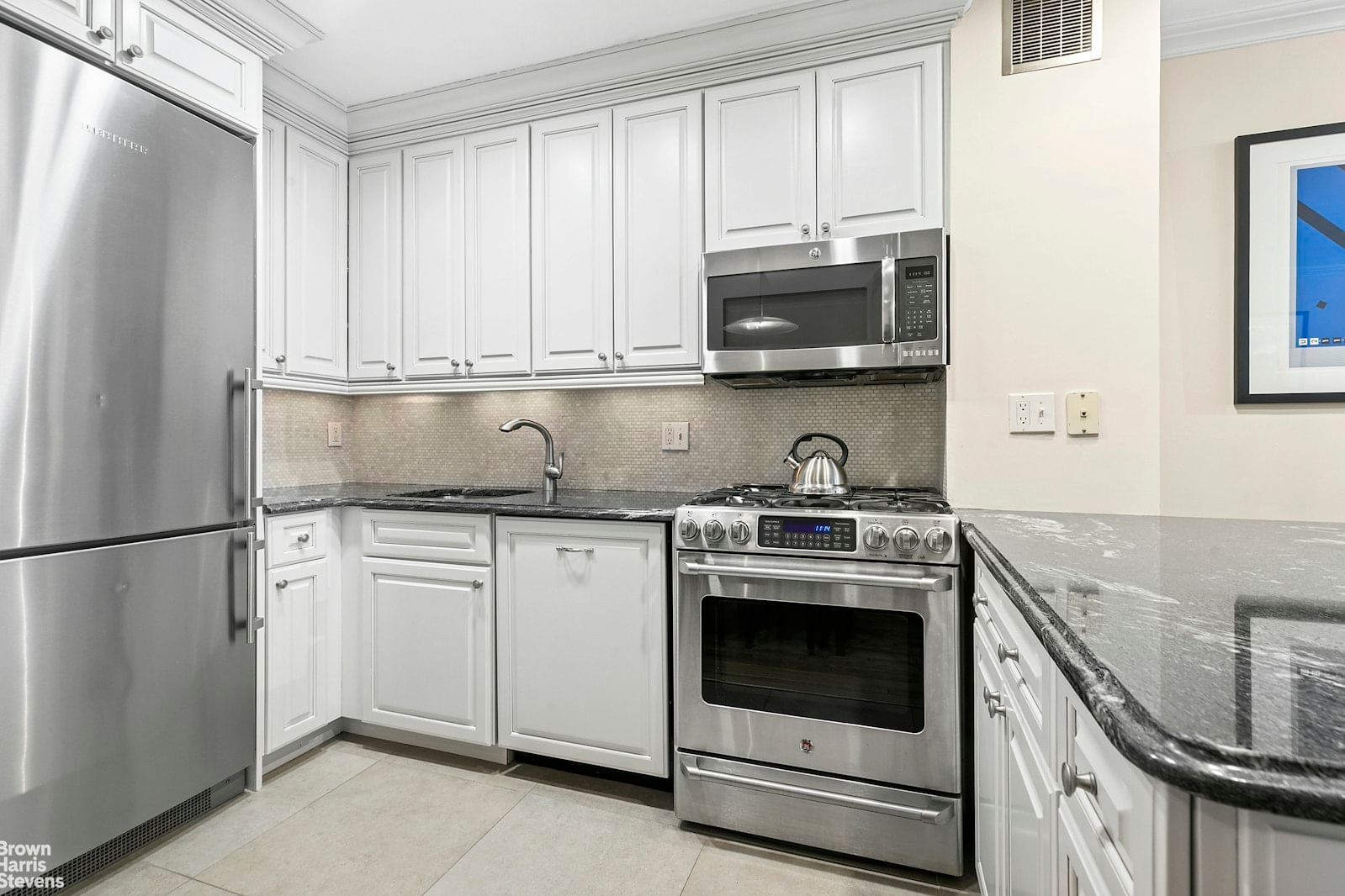 Real estate property located at 211 71ST #2C, New York, Lincoln Square, New York City, NY