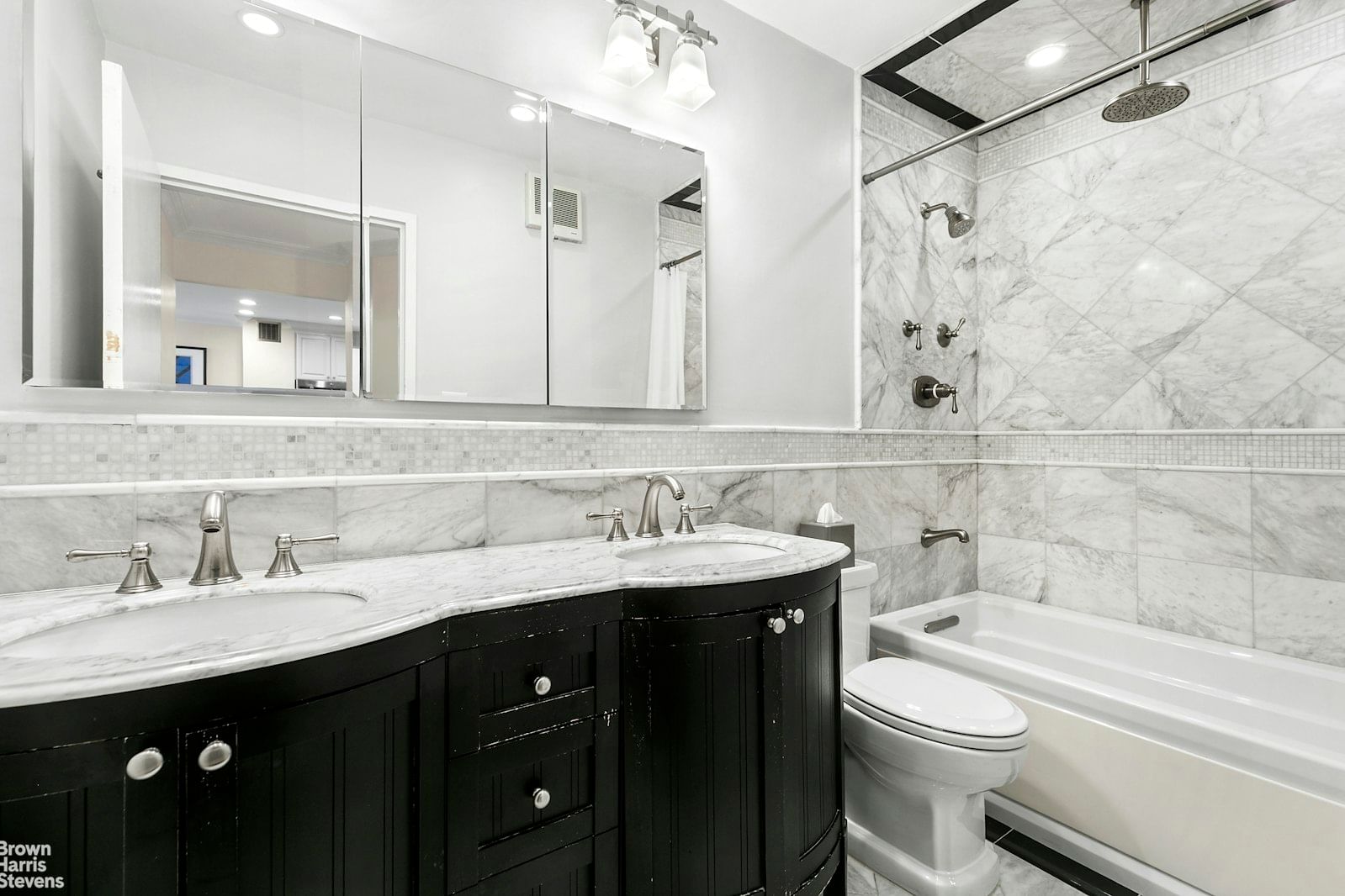 Real estate property located at 211 71ST #2C, New York, Lincoln Square, New York City, NY