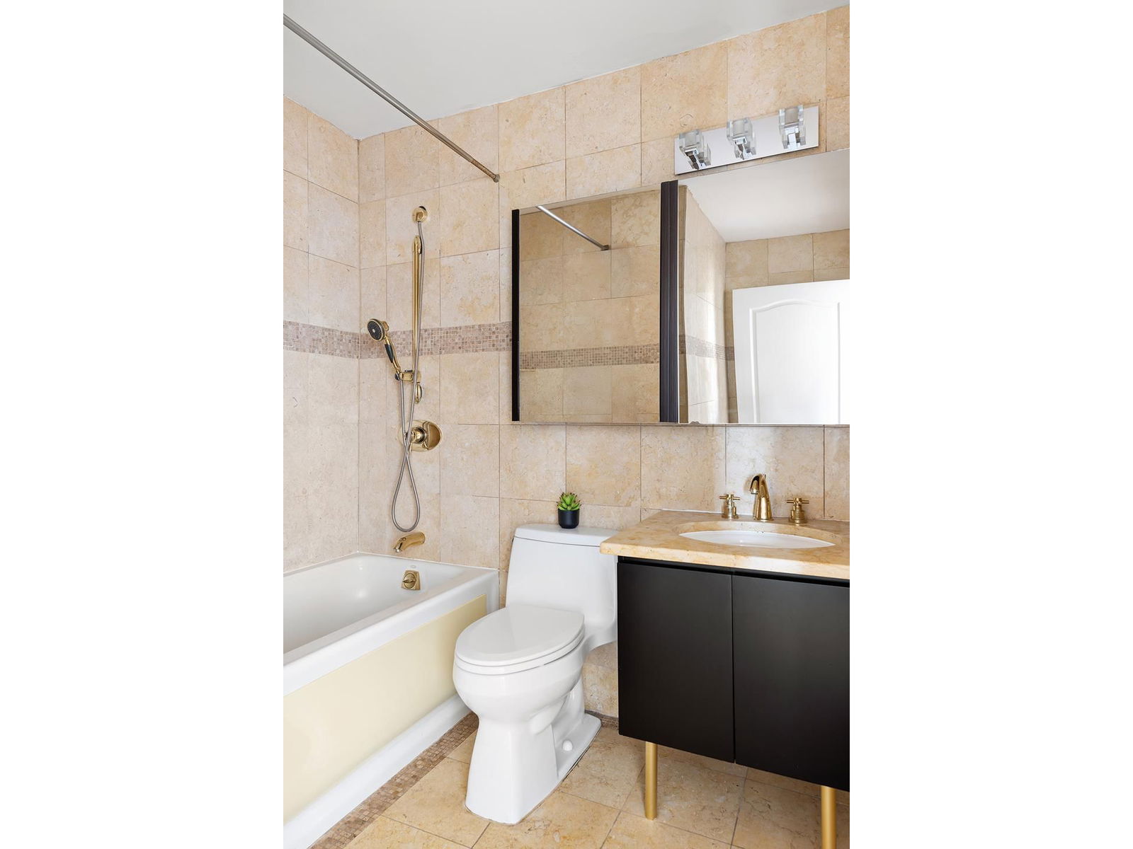 Real estate property located at 404 79TH #28FG, New York, Lenox Hill, New York City, NY