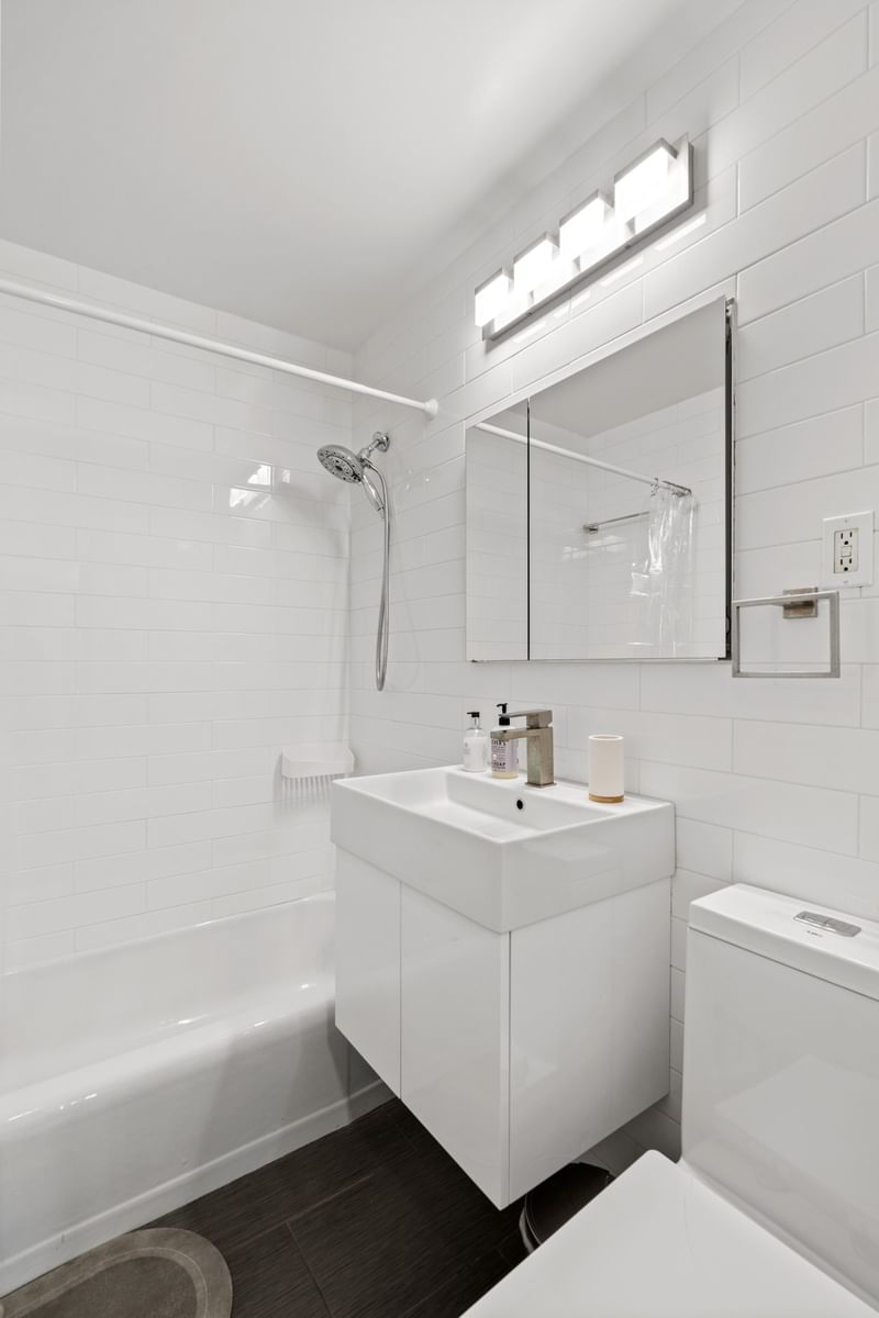 Real estate property located at 340 80th #17-D, New York, Upper East Side, New York City, NY