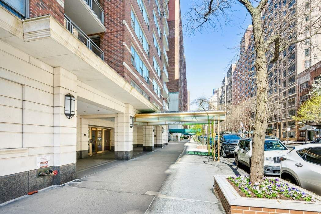 Real estate property located at 360 72nd A701, New York, Lenox Hill, New York City, NY