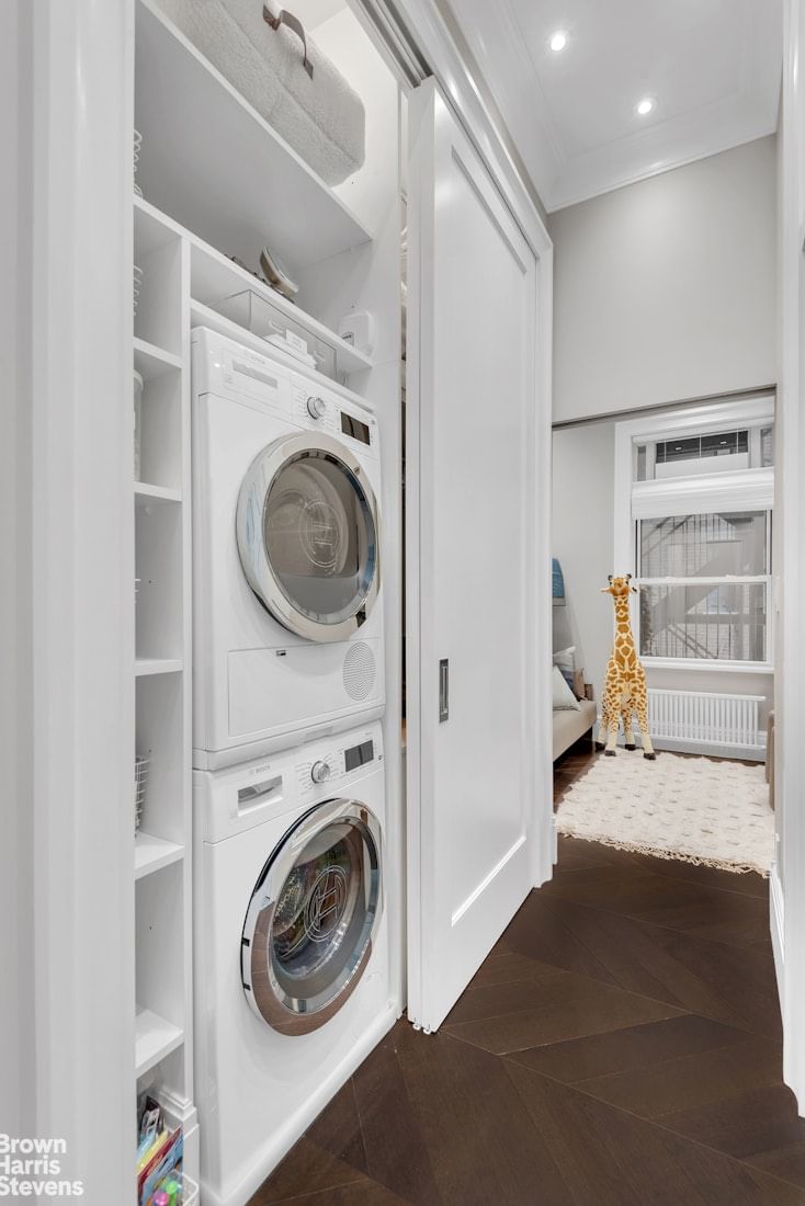Real estate property located at 140 69TH #812, New York, Lincoln Square, New York City, NY