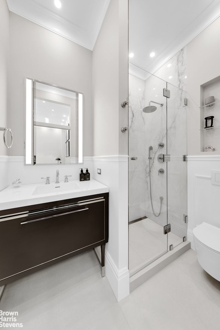 Real estate property located at 140 69TH #812, New York, Lincoln Square, New York City, NY