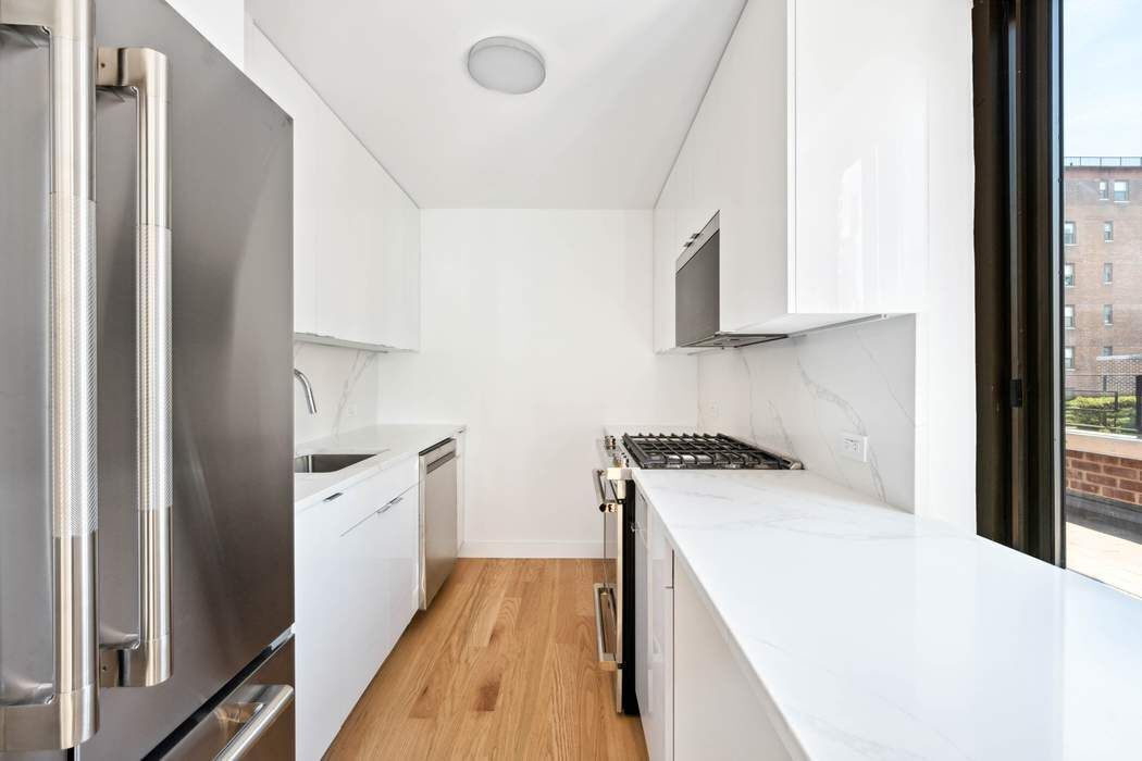Real estate property located at 420 64th EPHE, New York, Lenox Hill, New York City, NY