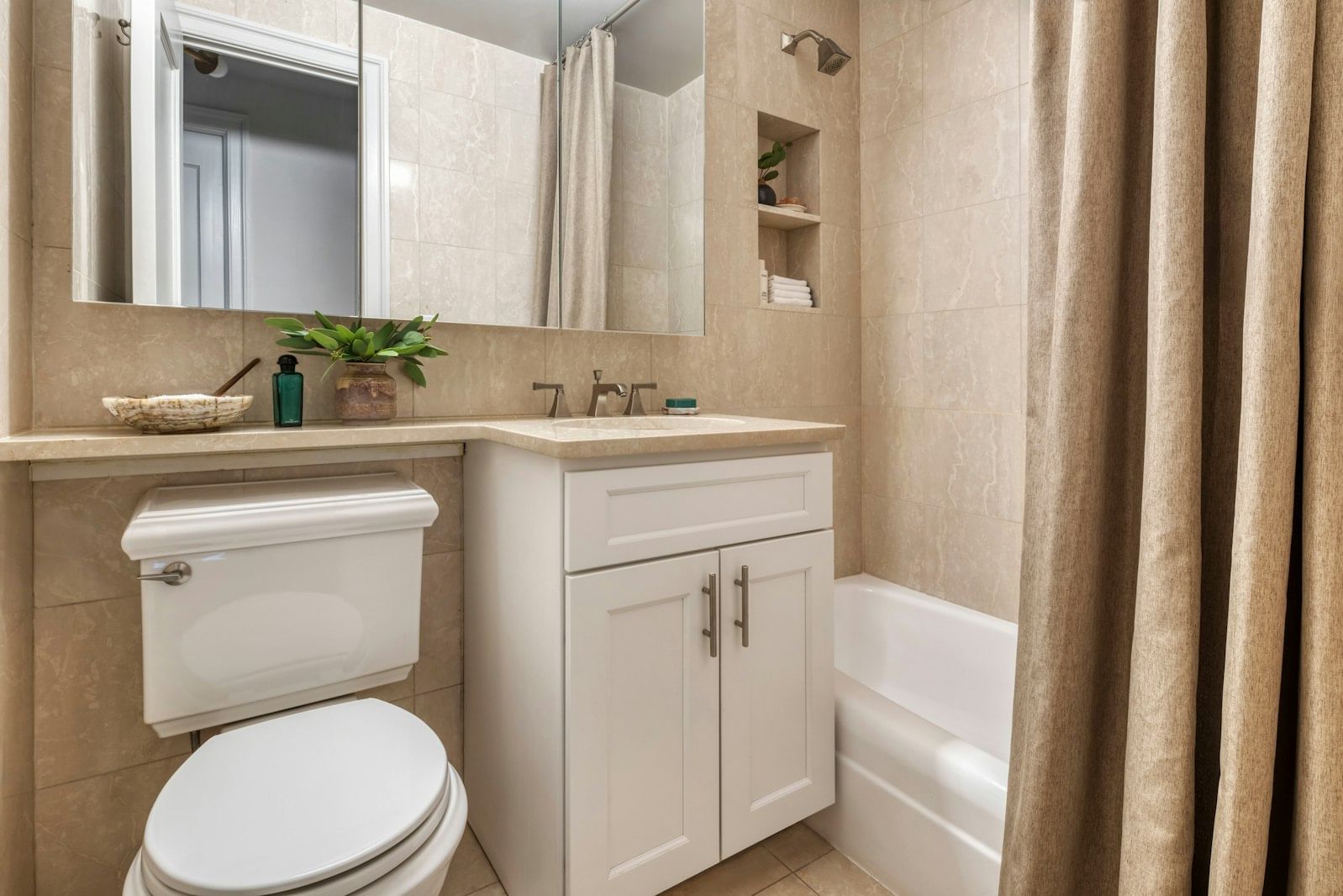 Real estate property located at 155 68TH #811, New York, Lincoln Square, New York City, NY