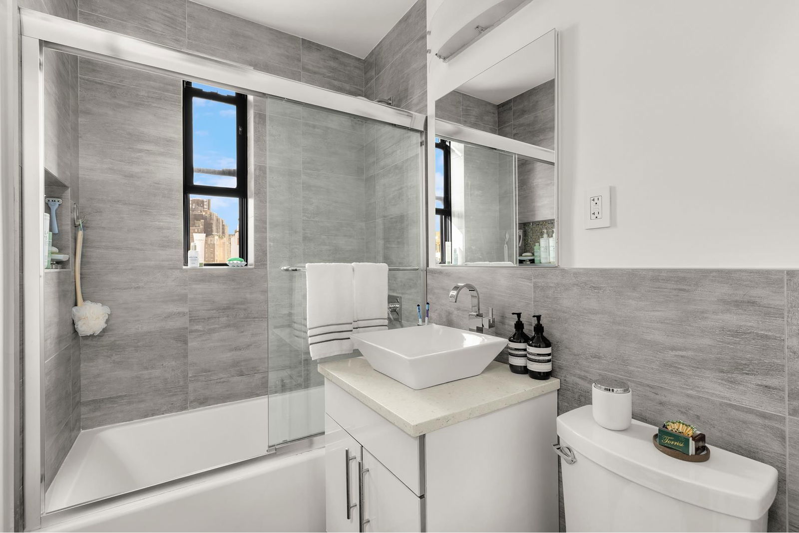 Real estate property located at 100 12TH #6T, New York, Greenwich Village, New York City, NY