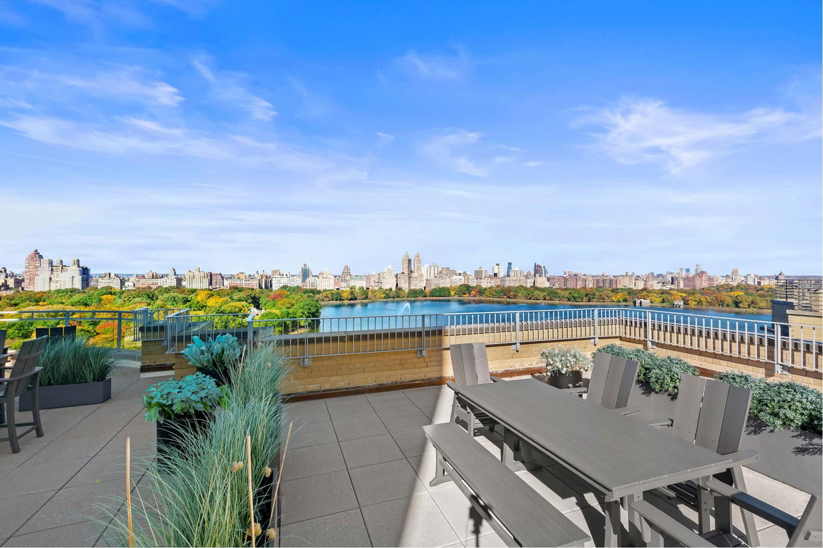 Real estate property located at 1050 5TH #17B, New York, Carnegie Hill, New York City, NY