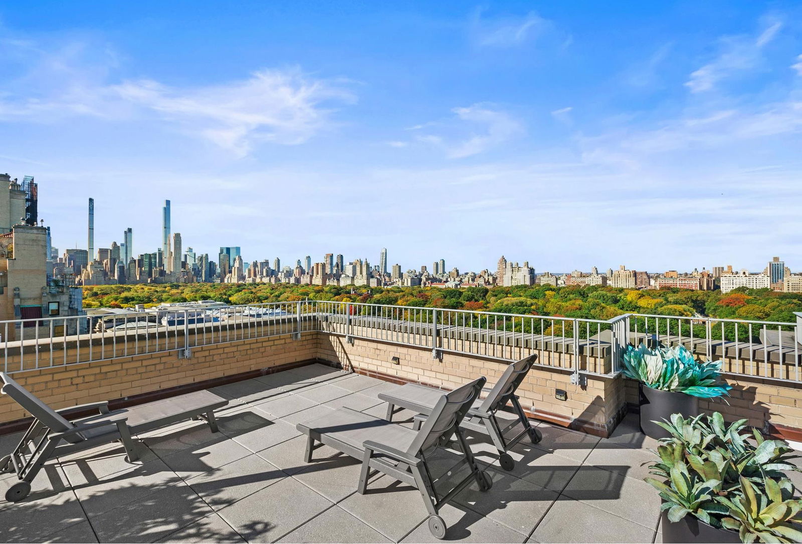 Real estate property located at 1050 5TH #17B, New York, Carnegie Hill, New York City, NY