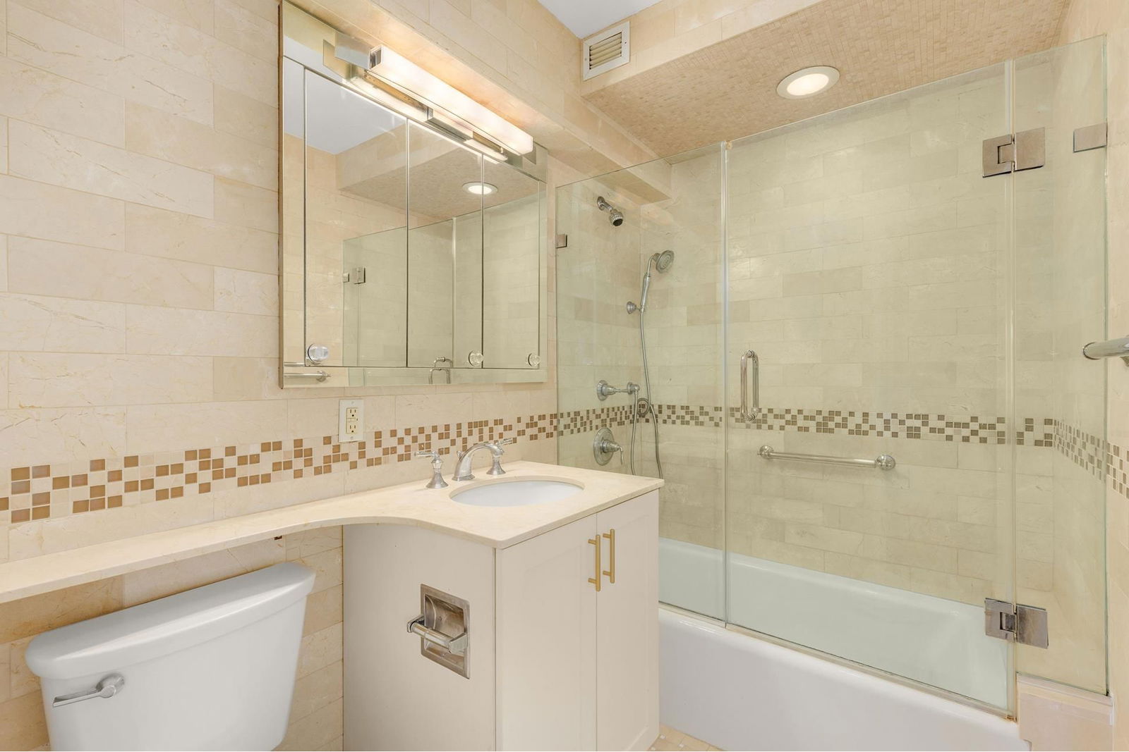Real estate property located at 1050 5TH #17B, New York, Carnegie Hill, New York City, NY