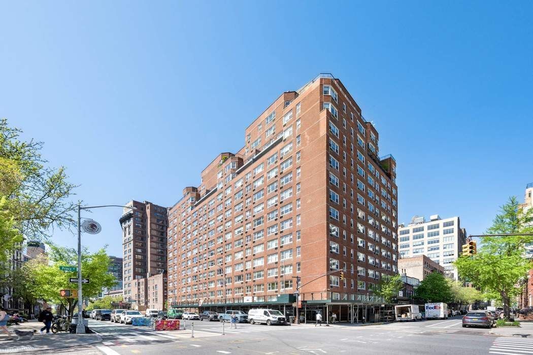 Real estate property located at 2 Charlton #4B, New York, Hudson Square, New York City, NY