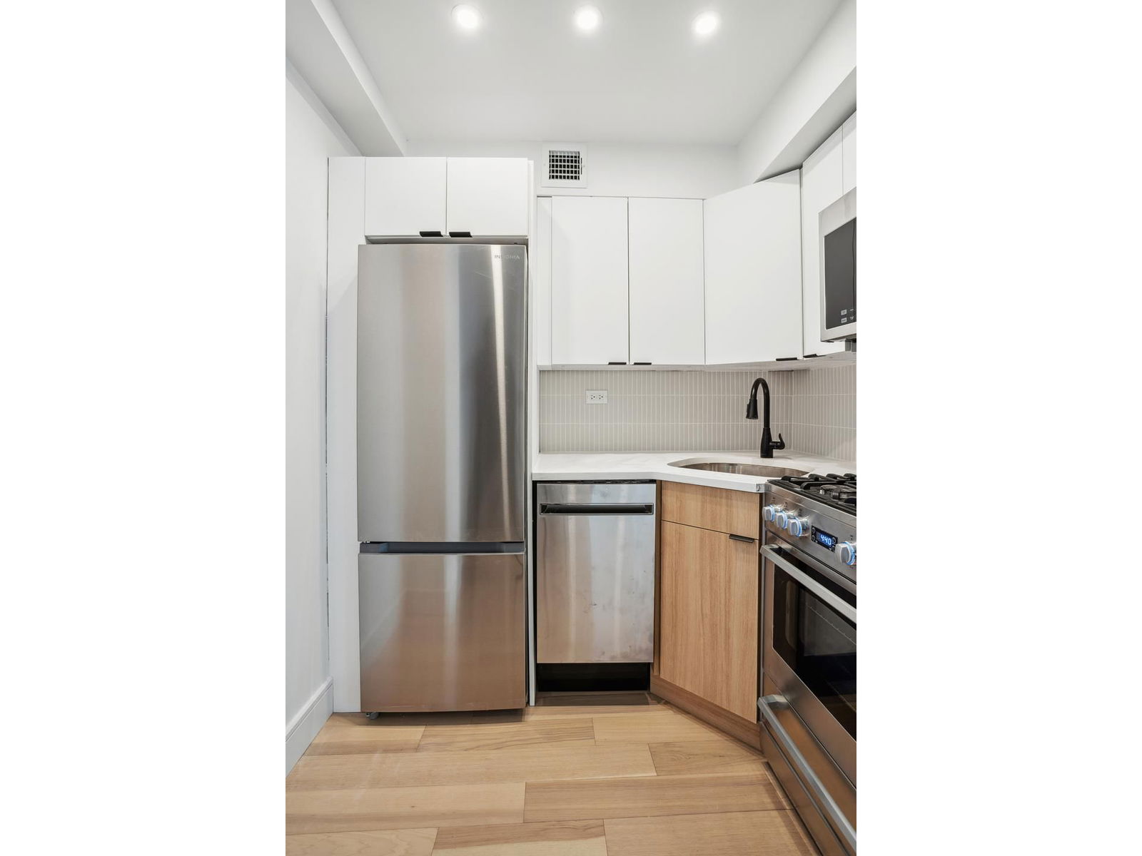 Real estate property located at 333 46TH #20D, New York, Turtle Bay, New York City, NY